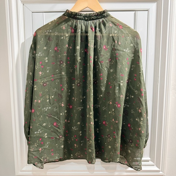 Uniqlo Green Floral Blouse - Size Medium - Picture 4 of 4